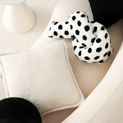 Coussin en forme de damier coloré