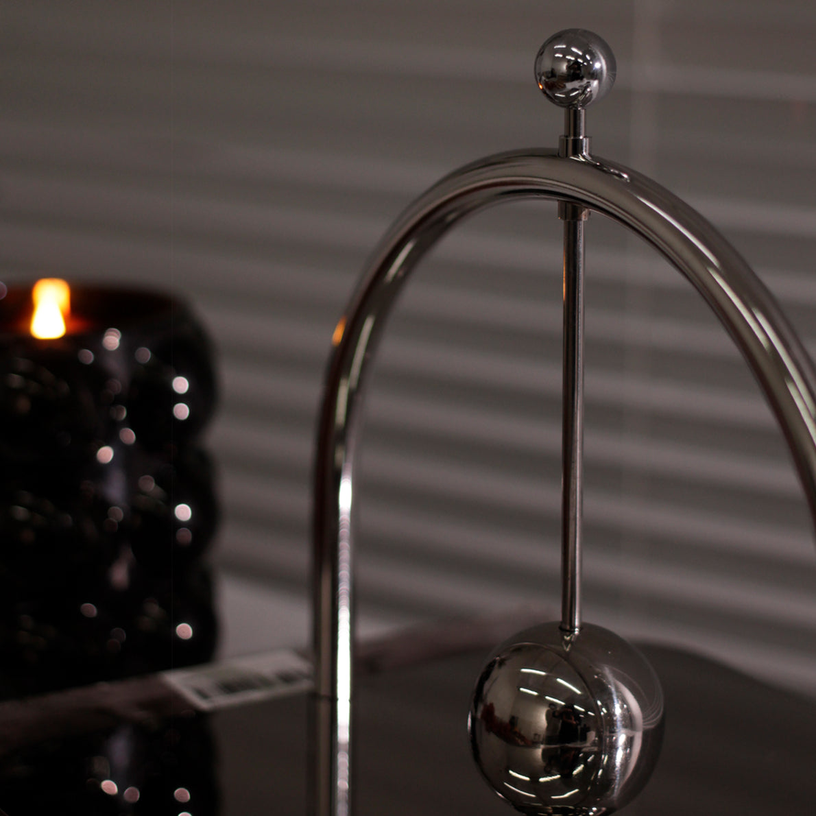 Porte-serviettes en métal acanthe