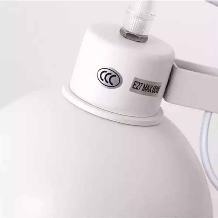 Lampe de bureau en bois massif Aalin