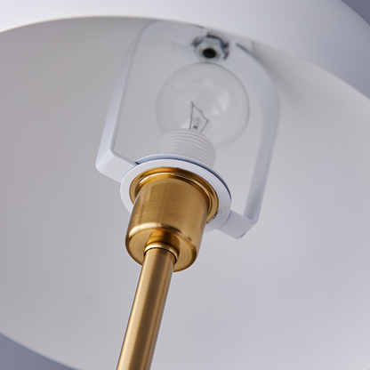 Lampe de table en bois massif Broderick