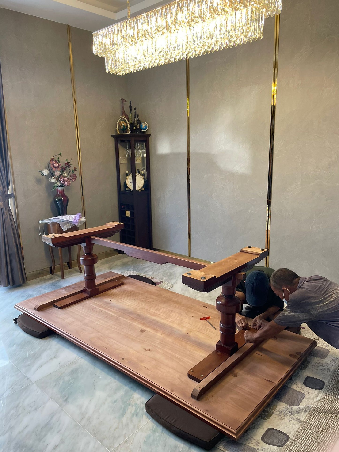 Table à manger en bois massif KAIDEN de style américain classique et luxueux de style européen