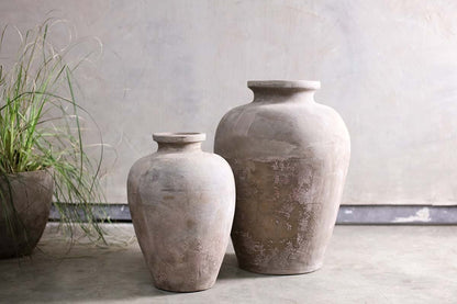 Grand pot conique en argile Affiti