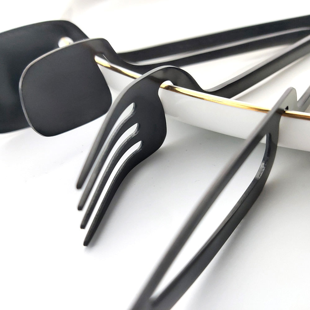 Ensemble de couverts design pour 4 personnes