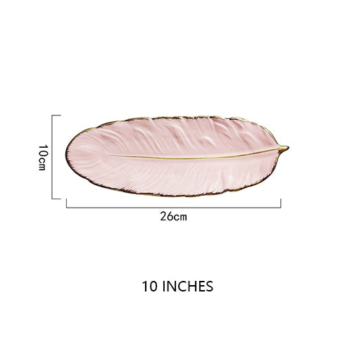 Assiette en céramique en forme de plume