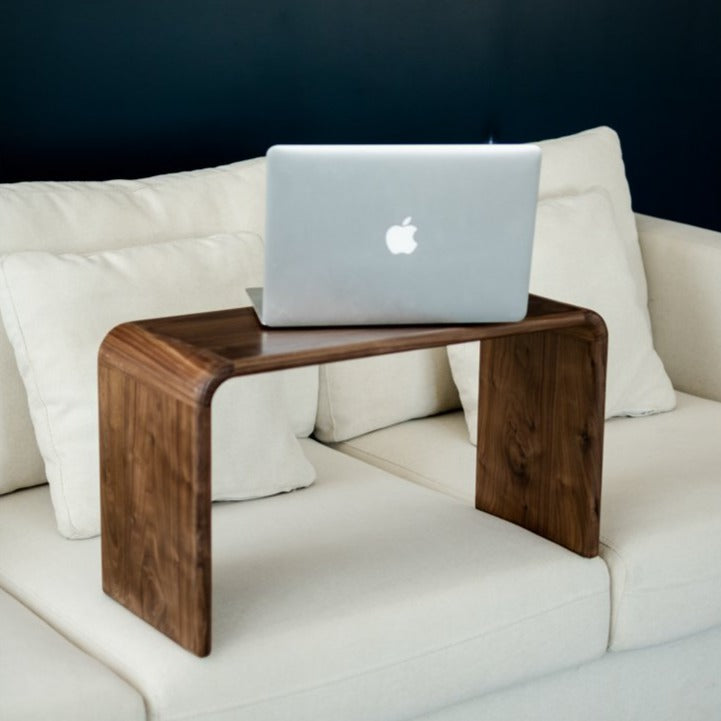 Table d'appoint à cadre solide Carlisha